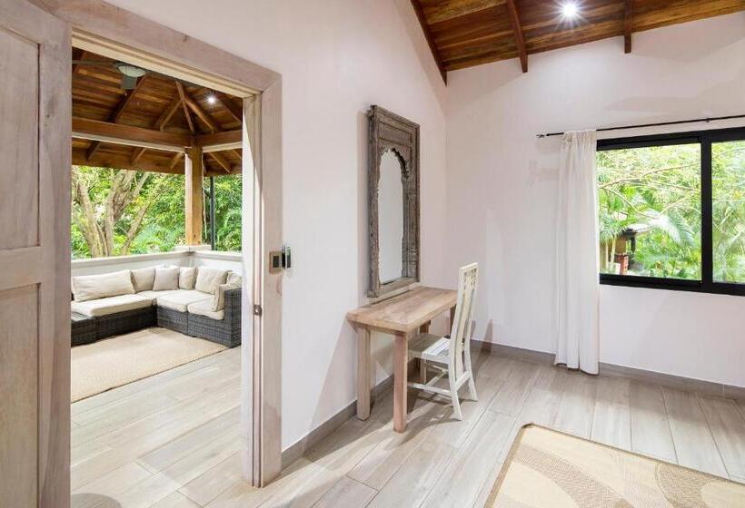 디럭스 방갈로, Bodhi Tree Yoga Resort