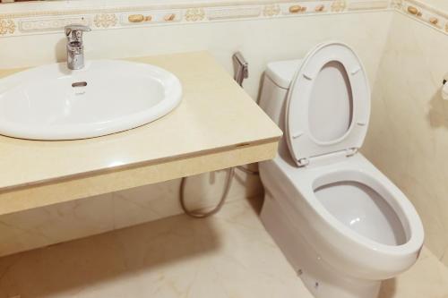 غرفة قياسية سرير كينج, Douangpraseuth