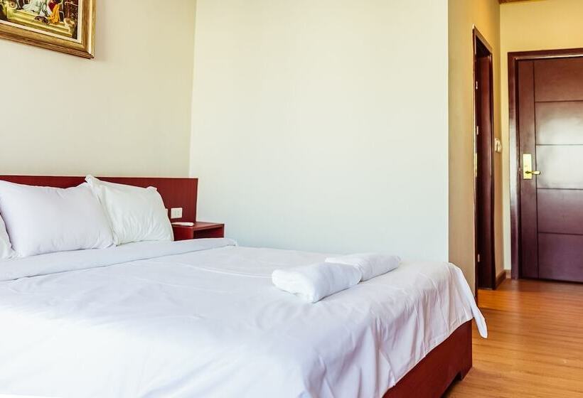 غرفة قياسية سرير كينج, Douangpraseuth