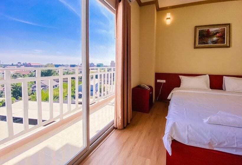 غرفة قياسية سرير كينج, Douangpraseuth