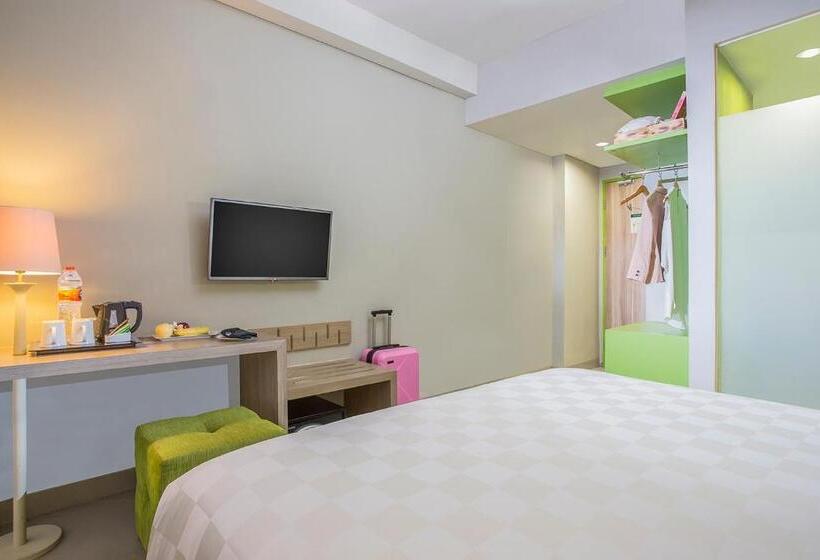 Chambre Deluxe, Khas Surabaya