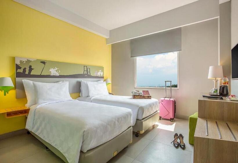 Chambre Deluxe, Khas Surabaya