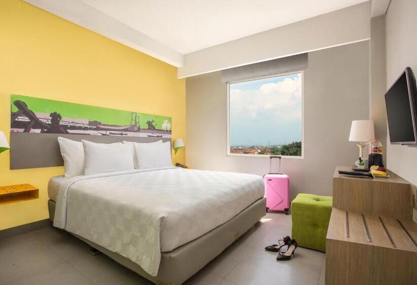 Chambre Deluxe, Khas Surabaya