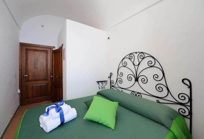 Номер Economy, La Casa Del Melograno