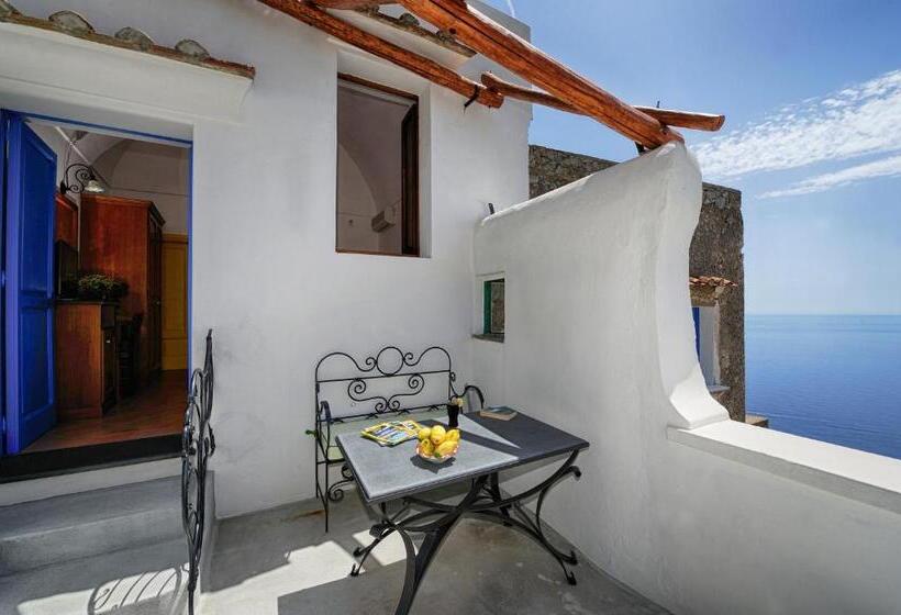 Номер Стандарт Вид на Море с Балконом, La Casa Del Melograno