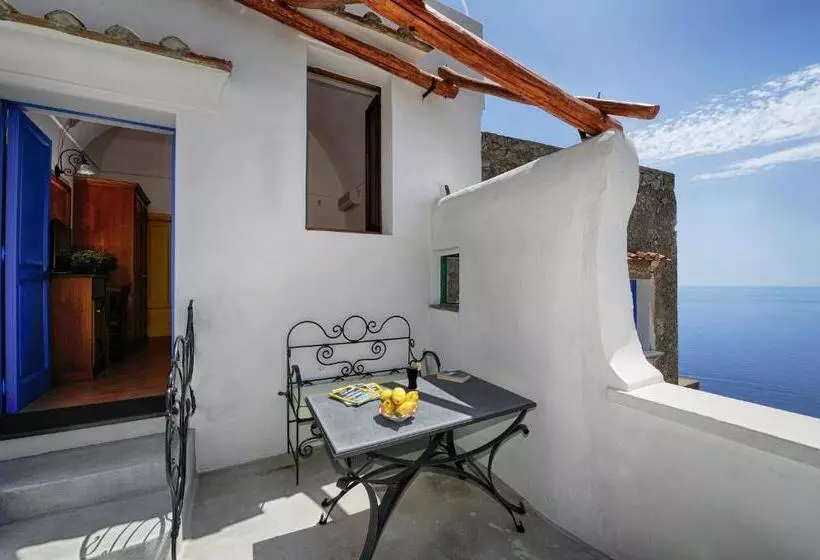 オーシャンビュースタンダードルームバルコニー付き, La Casa Del Melograno