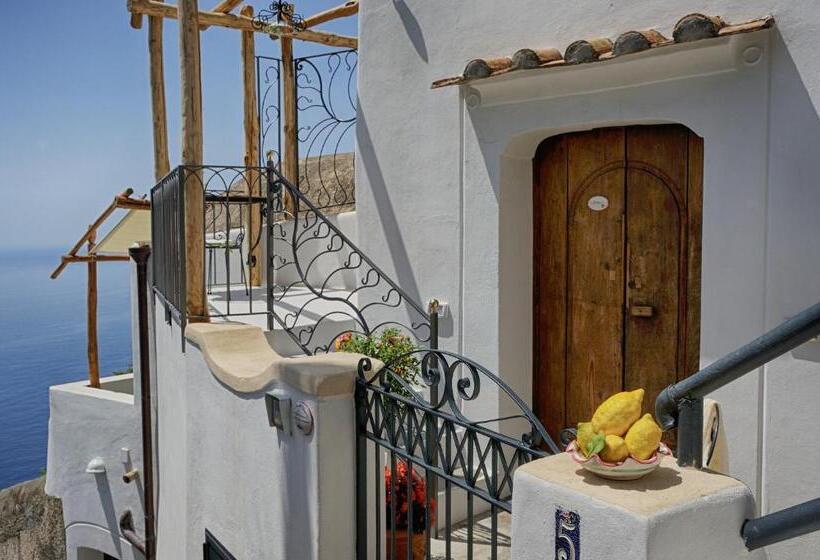 Номер Стандарт Вид на Море с Балконом, La Casa Del Melograno