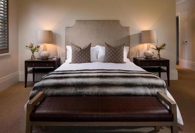 اتاق لوکس, Leeu Estates