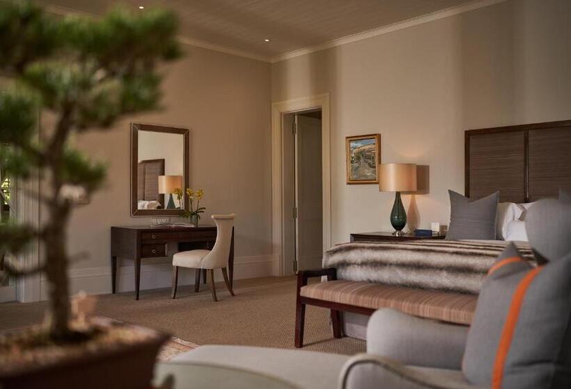 اتاق لوکس, Leeu Estates