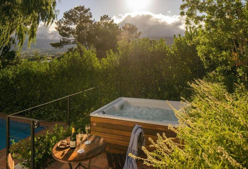 کلبه ییلاقی سوپریور یک خوابه, Leeu Estates