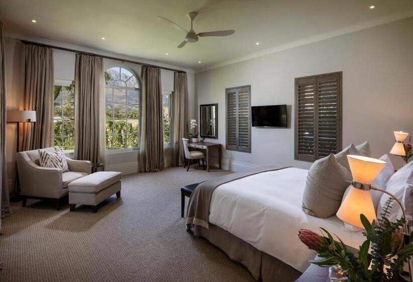 کلبه ییلاقی, Leeu Estates