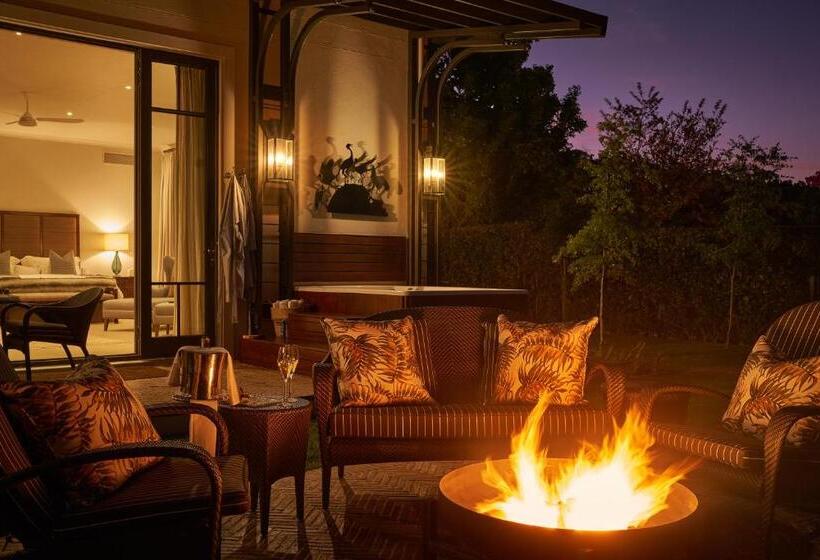 سوئیت با تخت بزرگ, Leeu Estates