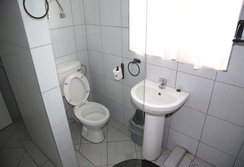 اتاق سوپریور, N1 Hotel Samora Machel Harare