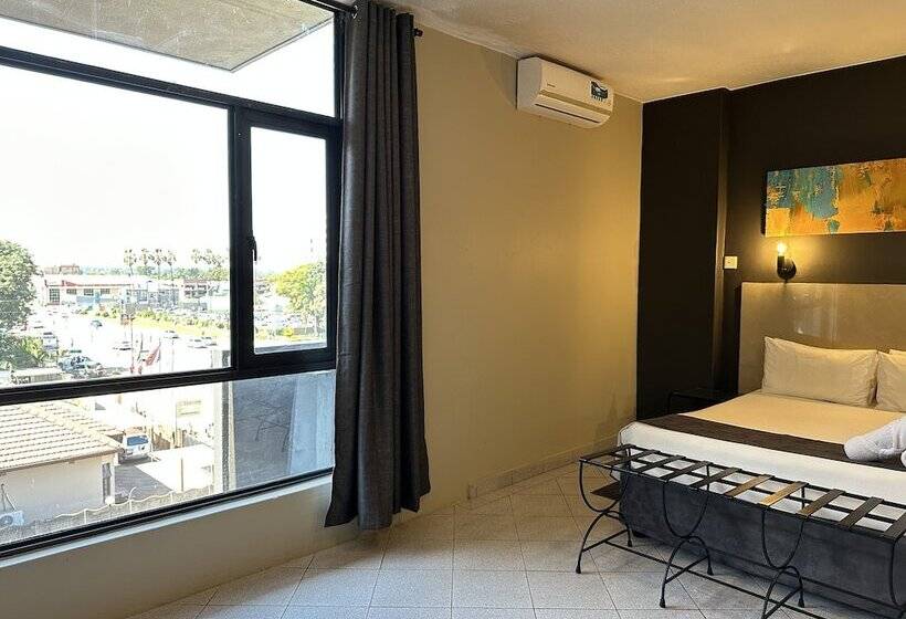 اتاق لوکس, N1 Hotel Samora Machel Harare