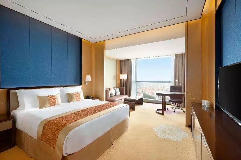 キングサイズベッドのデラックスルーム, Ramada Foshan Nanhai
