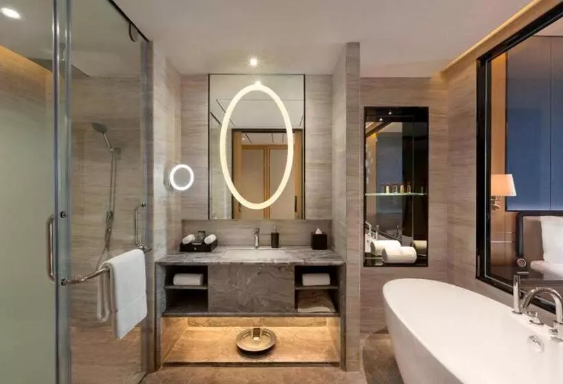 キングサイズベッドのエクゼクティブルーム, Ramada Foshan Nanhai