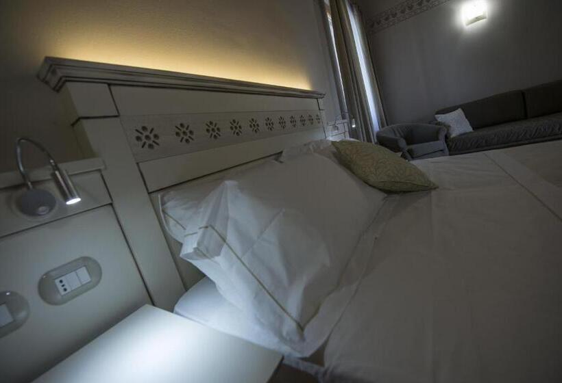 اتاق سوپریور, Sesmones