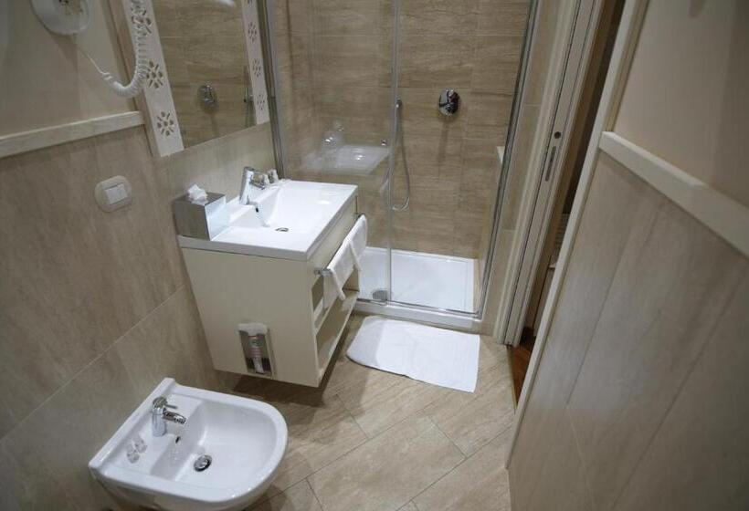 استودیوی لوکس, Sesmones