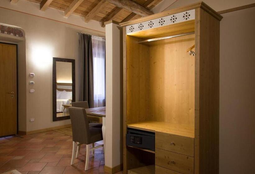 استودیو اجرایی, Sesmones