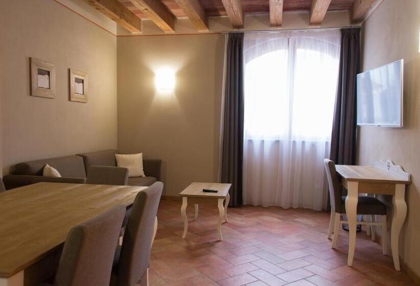 سوییت خانوادگی, Sesmones