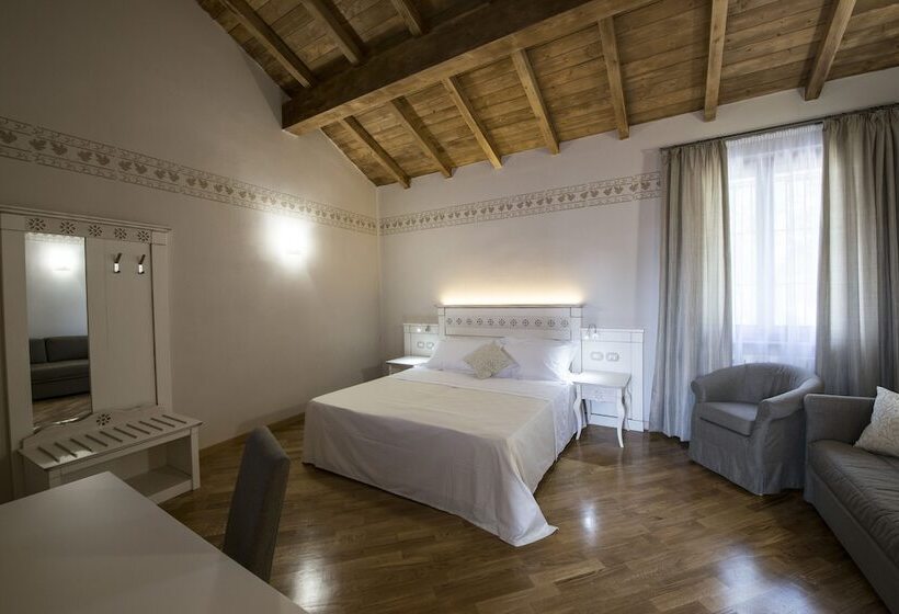 استودیوی لوکس, Sesmones