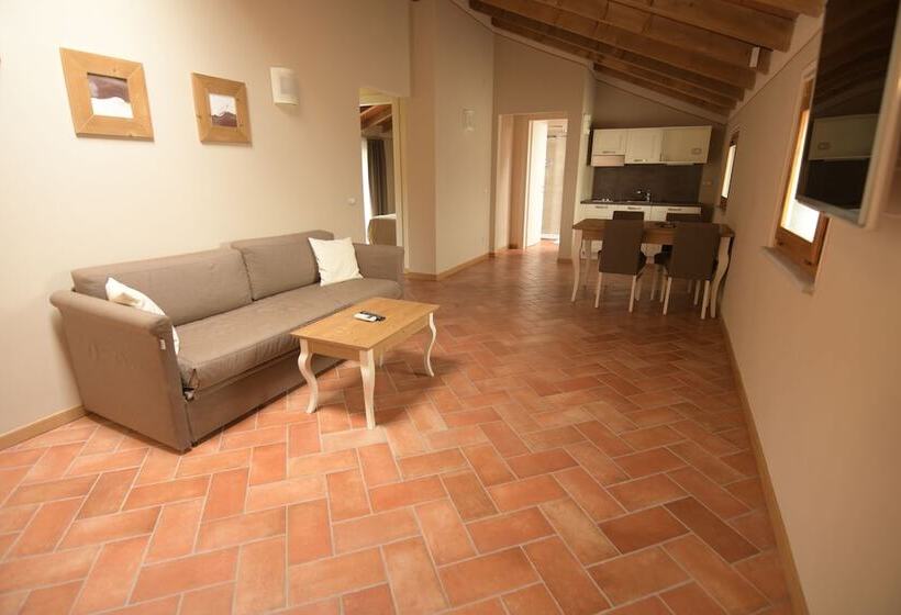 استودیوی لوکس, Sesmones