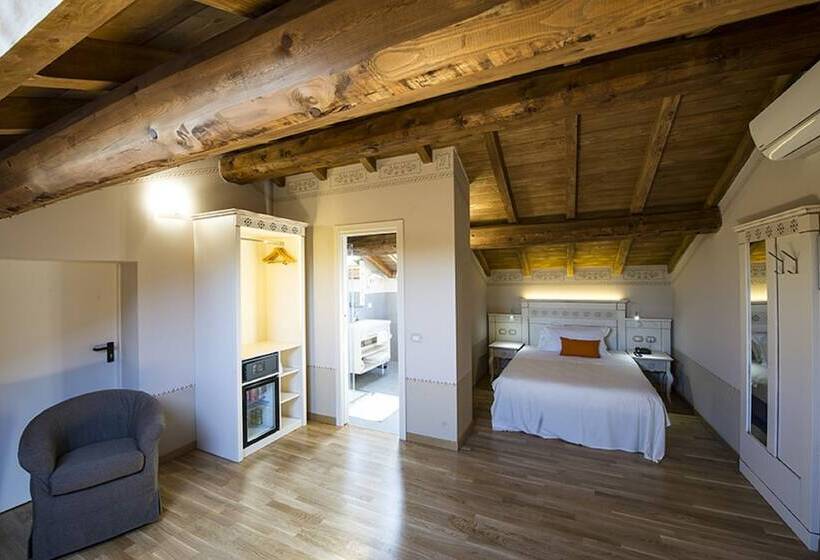 اتاق سوپریور, Sesmones