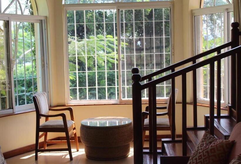 آپارتمان لوکس 1 خوابه, Sovereign