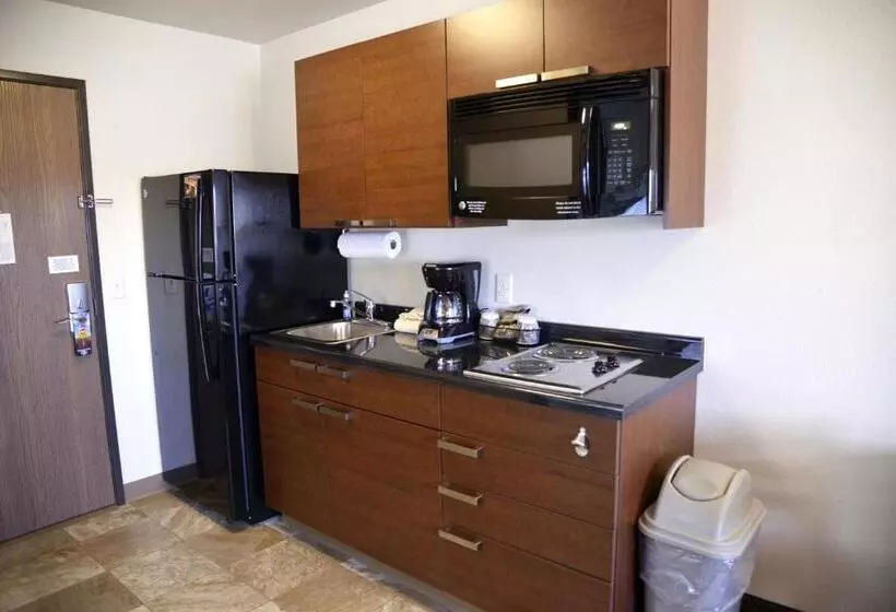 اتاق استاندارد با تخت بزرگ برای معلولان, My Place Hotel Brookings, Sd