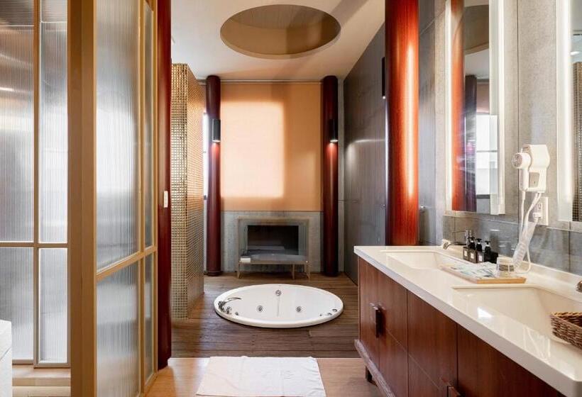 غرفة ديلوكس, Tian Xia Ju