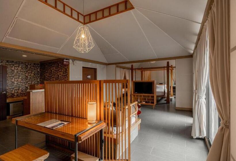 غرفة ديلوكس رباعية, Tian Xia Ju