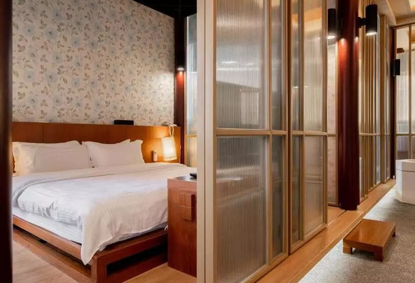 اتاق لوکس چهار تخته, Tianxiaju Motel