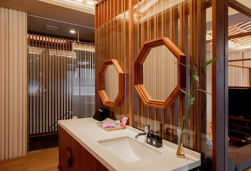 غرفة سوبيريور, Tian Xia Ju