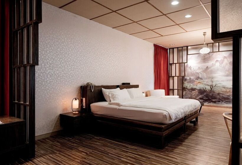 غرفة قياسية, Tian Xia Ju