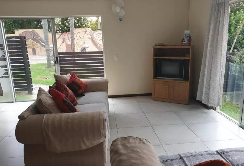اتاق خانوادگی, Amakaya Backpackers Travelers Accommodation