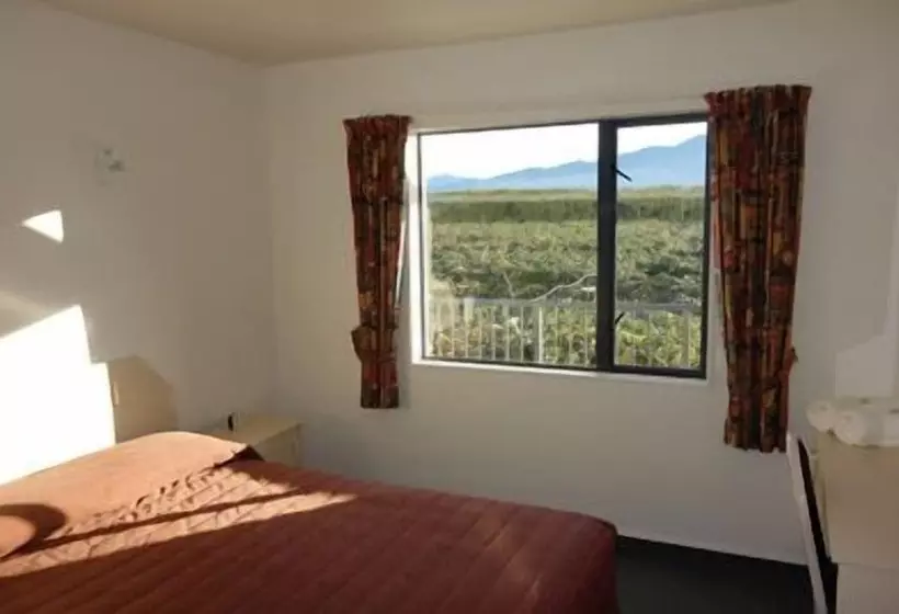 آپارتمان 1 خوابه, Avalon Manor Motel