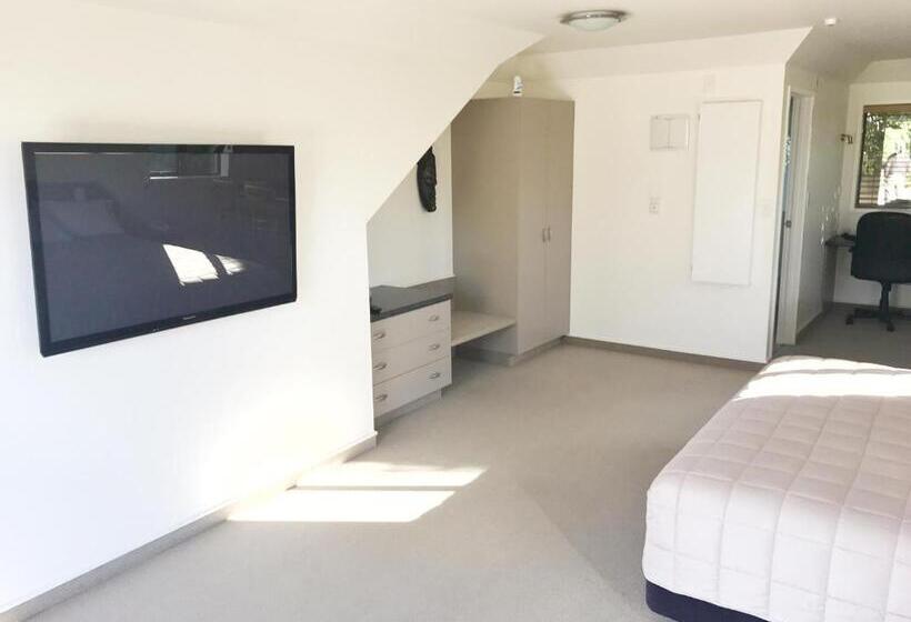 침실 2개 아파트, Avalon Manor Motel