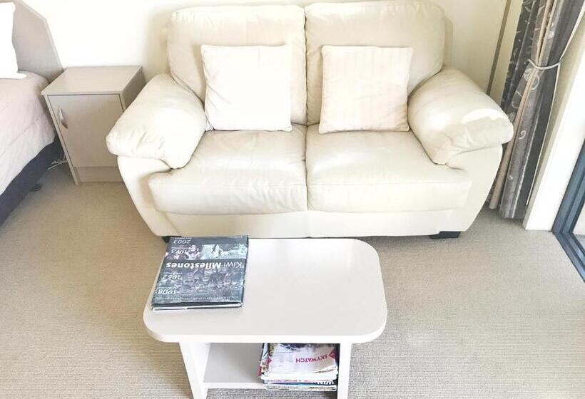 Apartamento 1 Dormitório com Sacada, Avalon Manor Motel