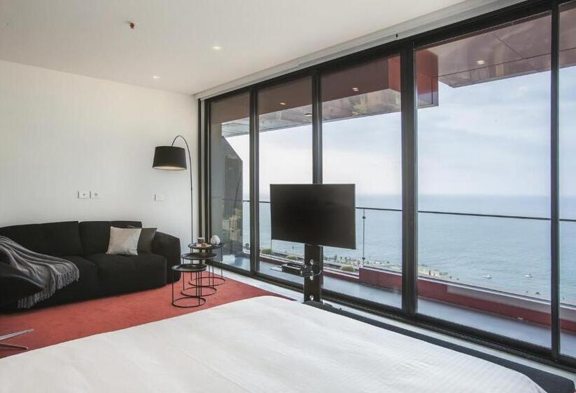 اتاق لوکس با چشم‌انداز دریا, 1866 Court & Suites