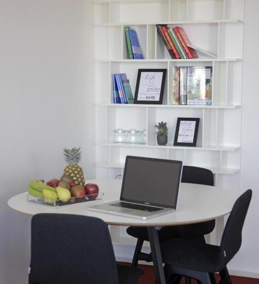 اتاق لوکس با چشم‌انداز دریا, 1866 Court & Suites