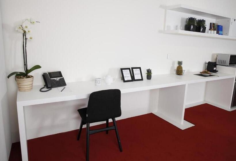 آپارتمان دوبلکس 1 خوابه, 1866 Court & Suites