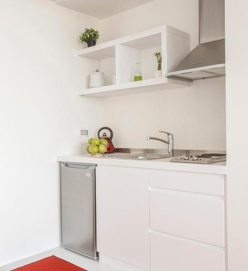 , 1866 Court & Suites