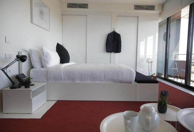 اتاق لوکس با چشم‌انداز شهر, 1866 Court & Suites