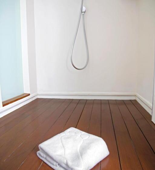 اتاق سوپریور با چشم‌انداز شهر, 1866 Court & Suites