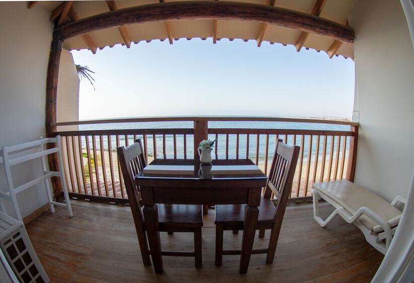 חדר דלוקס נוף לים, Don Giovanni Mancora