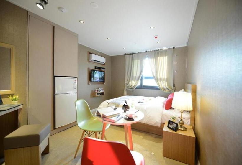 스탠다드 룸, Dunsan Graytone