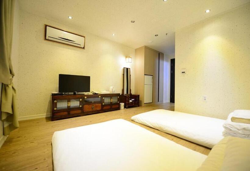 디럭스 룸, Dunsan Graytone