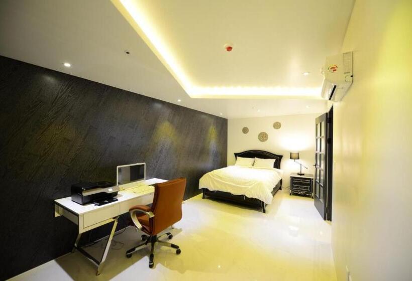 패밀리 스튜디오, Dunsan Graytone