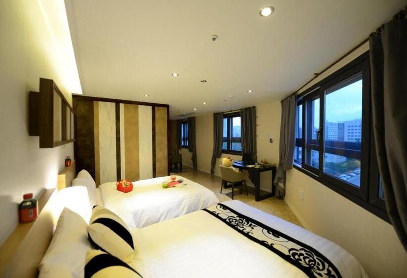 디럭스 룸, Dunsan Graytone