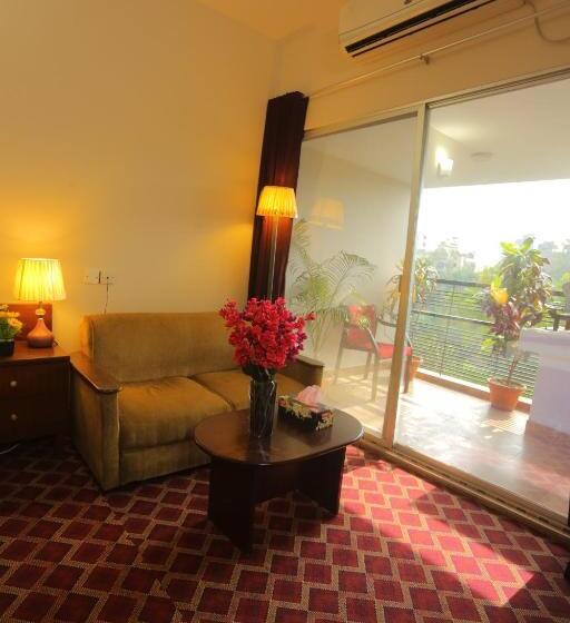 اتاق استاندارد با تخت بزرگ, Garden Residents Uttara Lake View